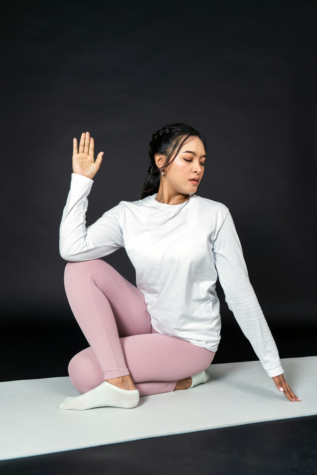 Services a-woman-in-a-white-outfit-kix9tczypoy